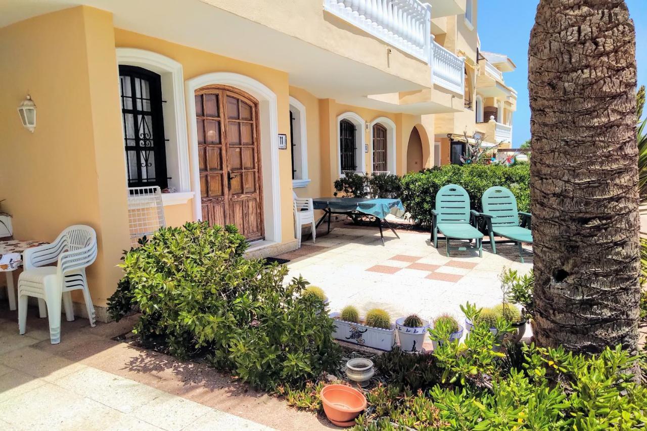 Shoal Apartamentos โอริอุเอลา ภายนอก รูปภาพ
