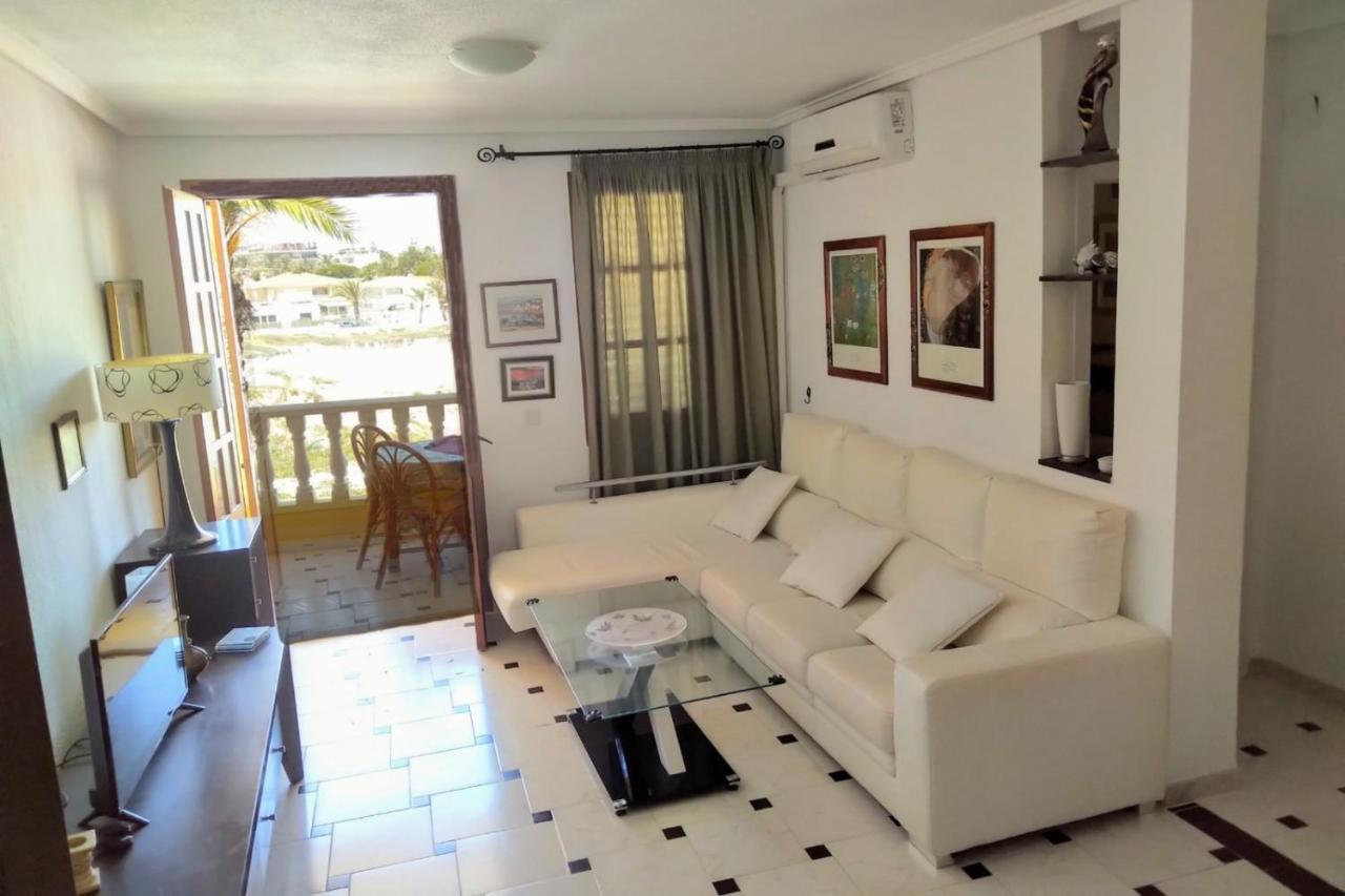 Shoal Apartamentos โอริอุเอลา ภายนอก รูปภาพ