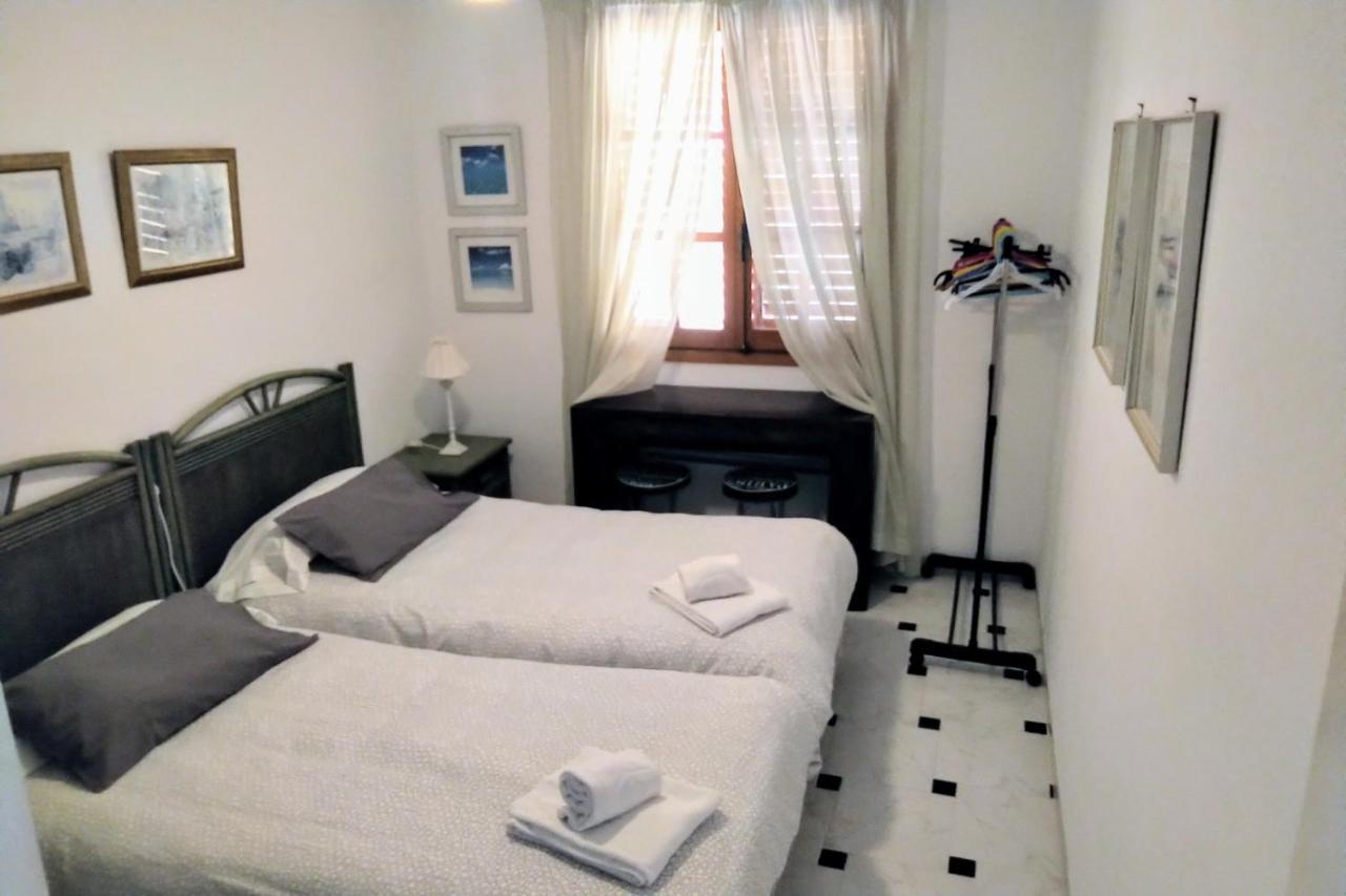 Shoal Apartamentos โอริอุเอลา ภายนอก รูปภาพ